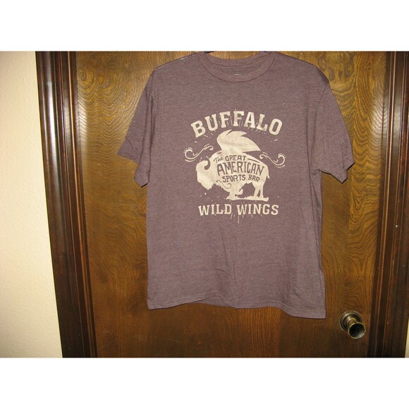 Buffalo Wild Wings Employee Shirt Mens Large Brown The Great American Sports Bar - Picture 1 of 3
